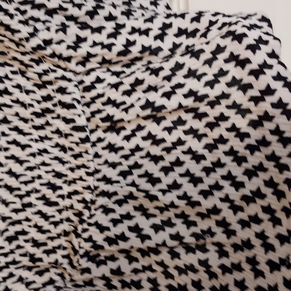 Eloquii Printed Smocked Top - Picture 5 of 9